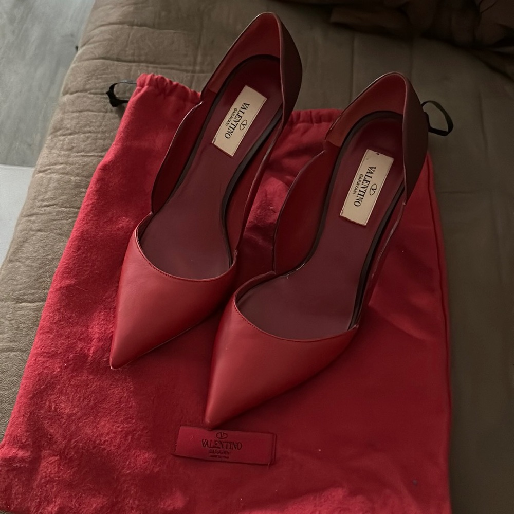 Authentic Valentino Garavani Heels Red